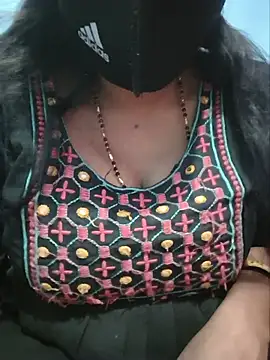 Snapshot of Sexyradha_ chatting on 07/03/26, 04:35 Sexyradha online show from 07/03/26, 04:35