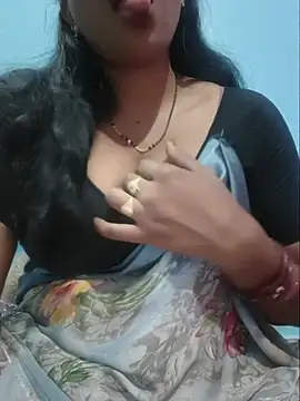 Snapshot of Sexyradha_ chatting on 07/22/26, 03:26 Sexyradha online show from 07/22/26, 03:26