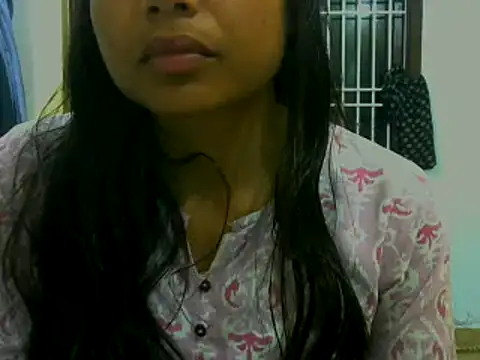 Snapshot of mayra89 chatting on 02/18/26, 02:57 mayra89 online show from 02/18/26, 02:57