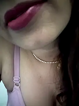 Snapshot of Neha-Bhabhi-Rasily chatting on 05/01/26, 05:12 Neha-Bhabhi-Rasily online show from 05/01/26, 05:12