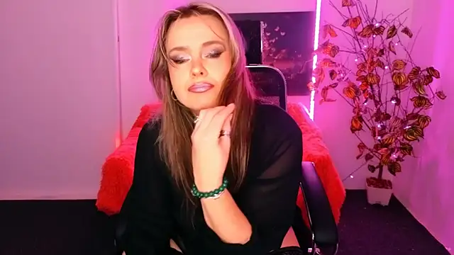 AnielaFox online show from 11/07/25, 08:14