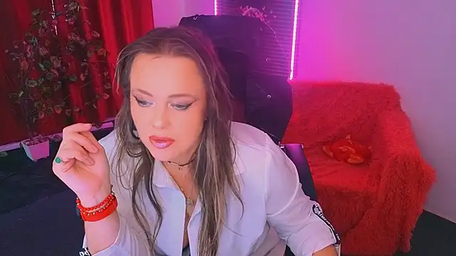 AnielaFox online show from 05/12/26, 07:16