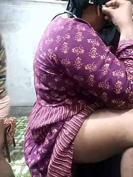Snapshot of Pakhi_Couple_69 chatting on 09/14/25, 05:34 Pakhi Couple 69 online show from 09/14/25, 05:34