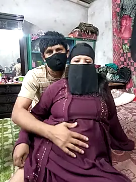 Snapshot of Pakhi_Couple_69 chatting on 09/25/25, 02:10 Pakhi Couple 69 online show from 09/25/25, 02:10