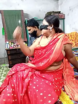 Snapshot of Pakhi_Couple_69 chatting on 10/14/25, 05:14 Pakhi Couple 69 online show from 10/14/25, 05:14