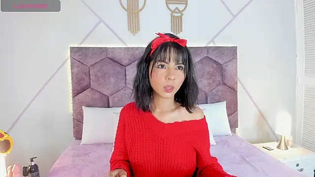 aurora collinss  online show from 10/21/25, 12:39