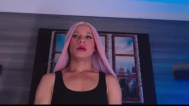 Snapshot of SashaNova chatting on 09/30/25, 04:28 SashaNova online show from 09/30/25, 04:28