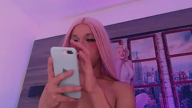 Snapshot of SashaNova chatting on 11/09/25, 05:06 SashaNova online show from 11/09/25, 05:06