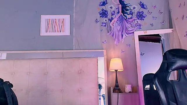 Emily Castillo 1 online show from 04/23/26, 04:57