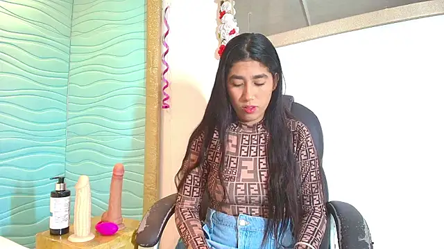 Mia Montess online show from 02/13/26, 01:07