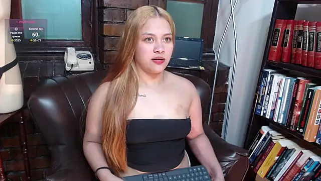 i am karoll online show from 03/31/26, 07:03