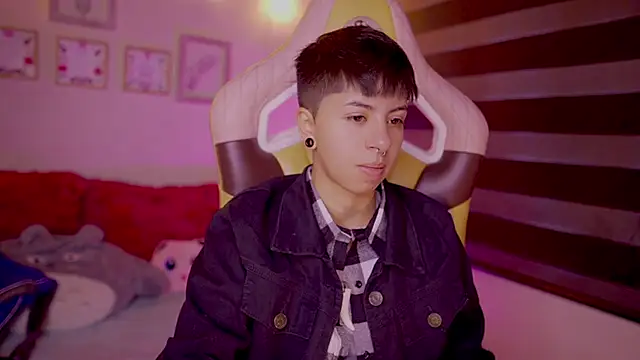 tommy blue online show from 03/21/25, 12:39