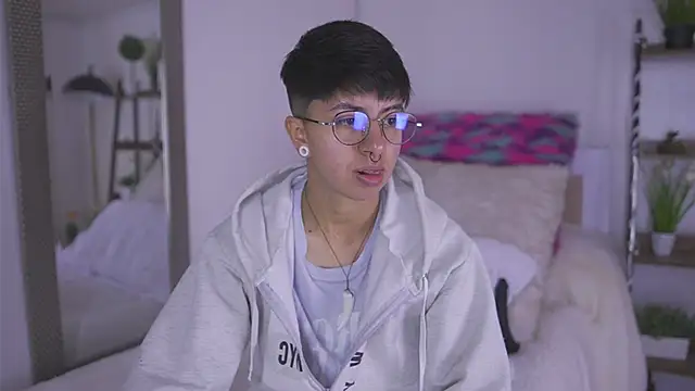 tommy blue online show from 10/09/25, 12:47