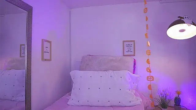 tommy blue online show from 10/22/25, 01:00