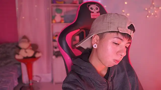 tommy blue online show from 03/21/26, 01:54