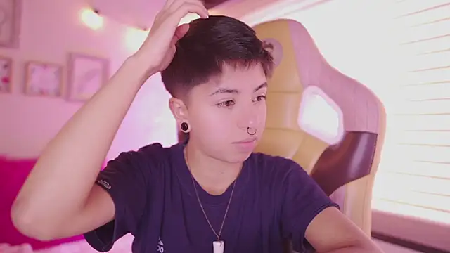 tommy blue online show from 04/07/26, 02:17