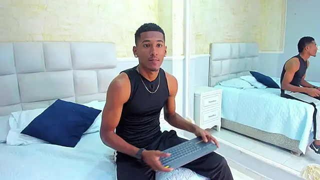 Snapshot of LexiAndDeker chatting on 09/20/25, 07:37 LexiAndDeker online show from 09/20/25, 07:37