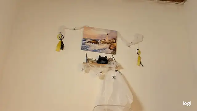 Aprillebony online show from 10/14/25, 10:43