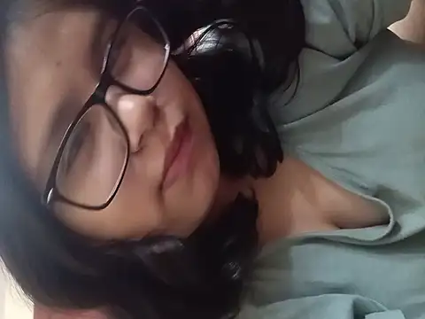 Snapshot of Maferyale chatting on 02/06/26, 05:01 Maferyale online show from 02/06/26, 05:01