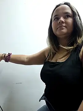 mandy-moore online show from 04/14/26, 04:07