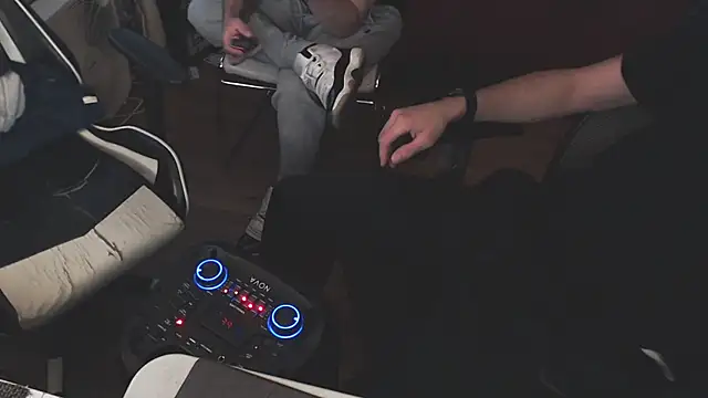 weknowourworth6999 online show from 09/22/25, 10:56