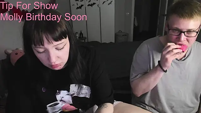 Snapshot of JayMollyy chatting on 05/26/26, 06:04 JayMollyy online show from 05/26/26, 06:04