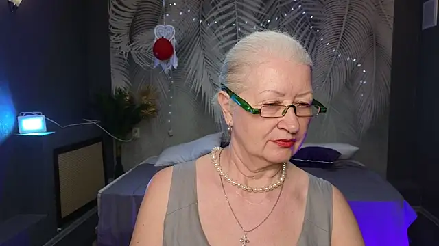 Maya Mayflower online show from 03/13/25, 06:16