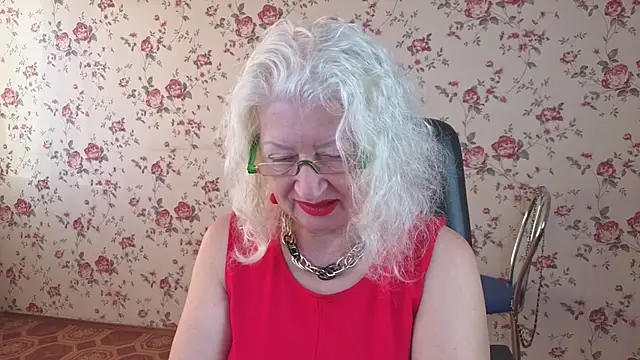 Maya Mayflower online show from 09/30/25, 03:55