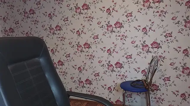 Maya Mayflower online show from 12/18/25, 03:45