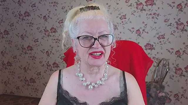 Maya Mayflower online show from 02/14/26, 03:42