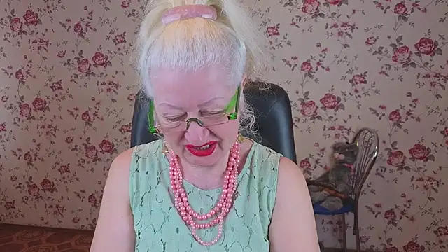 Maya Mayflower online show from 04/10/26, 03:23