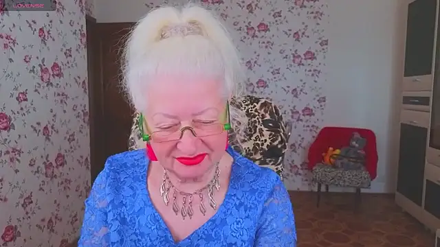 Maya Mayflower online show from 06/06/26, 03:33