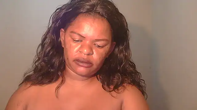 Snapshot of ebony_rose11 chatting on 02/16/25, 04:32 ebony rose11 online show from 02/16/25, 04:32