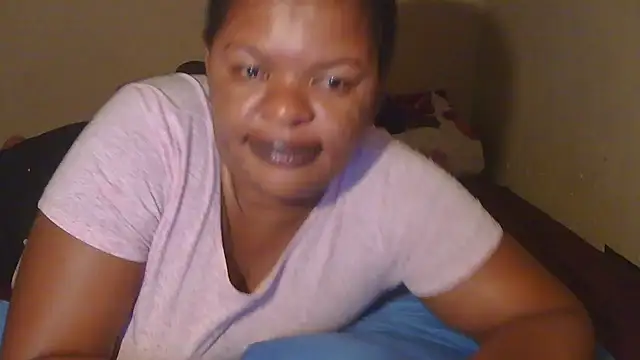 Snapshot of ebony_rose11 chatting on 02/26/25, 08:33 ebony rose11 online show from 02/26/25, 08:33