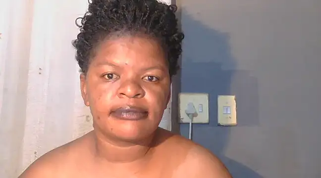 Snapshot of ebony_rose11 chatting on 03/21/25, 08:08 ebony rose11 online show from 03/21/25, 08:08