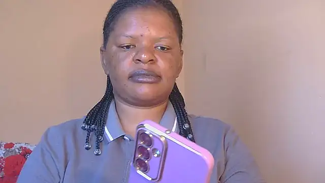 Snapshot of ebony_rose11 chatting on 10/14/25, 11:00 ebony rose11 online show from 10/14/25, 11:00