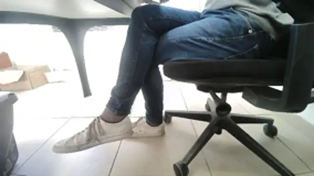 GM51-1988 online show from 11/17/25, 02:45