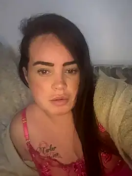 Snapshot of Sophie_23XX chatting on 11/23/25, 05:13 Sophie 23XX online show from 11/23/25, 05:13