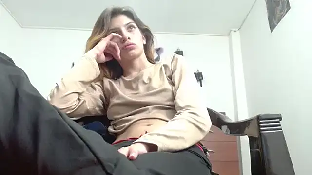 Snapshot of KratosAfroditacs chatting on 09/17/25, 03:52 KratosAfroditacs online show from 09/17/25, 03:52