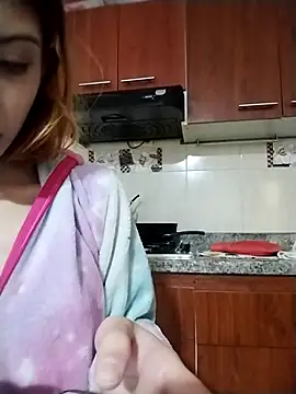 Snapshot of KratosAfroditacs chatting on 09/19/25, 03:02 KratosAfroditacs online show from 09/19/25, 03:02