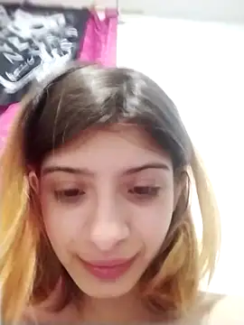 Snapshot of KratosAfroditacs chatting on 09/20/25, 03:13 KratosAfroditacs online show from 09/20/25, 03:13