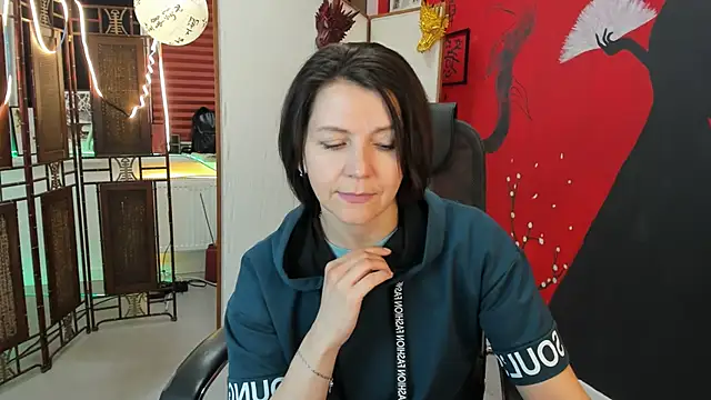 NicoleHitman online show from 03/19/25, 08:23