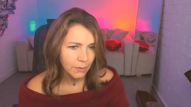 NicoleHitman online show from 10/10/25, 09:19