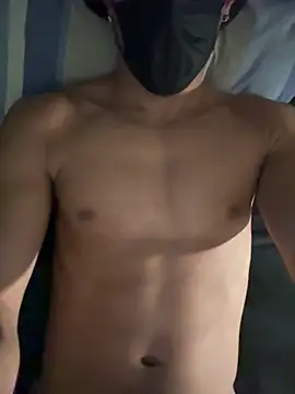 Snapshot of maxx777 chatting on 12/19/25, 12:06 maxx777 online show from 12/19/25, 12:06