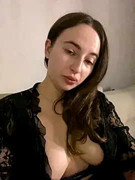 AlisaQSky online show from 11/11/25, 05:35