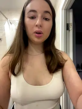 AlisaQSky online show from 11/18/25, 10:09