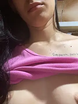 Snapshot of dianagomes2511 chatting on 03/03/25, 11:03 dianagomes2511 online show from 03/03/25, 11:03