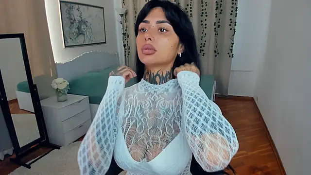 Snapshot of CharimgSabrina chatting on 09/15/25, 07:08 CharimgSabrina online show from 09/15/25, 07:08