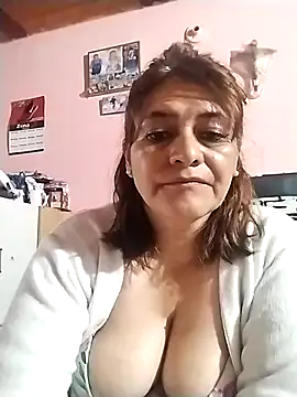 Snapshot of BiancaSteel chatting on 03/19/25, 03:20 BiancaSteel online show from 03/19/25, 03:20