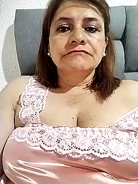 Snapshot of BiancaSteel chatting on 03/19/25, 11:47 BiancaSteel online show from 03/19/25, 11:47